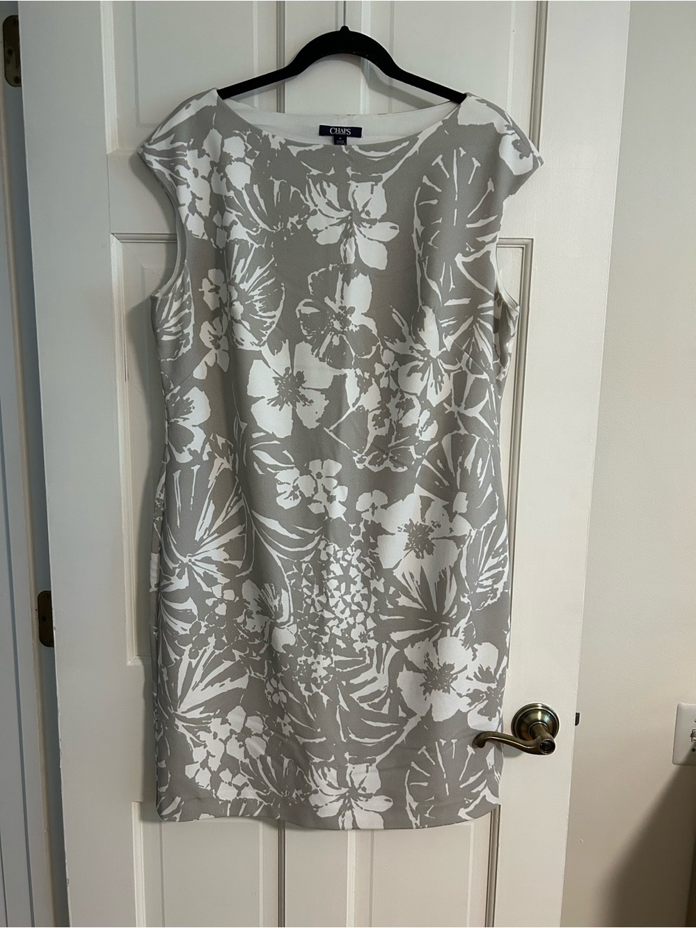 Chaps White and Gray Floral Midi Sheath Dress